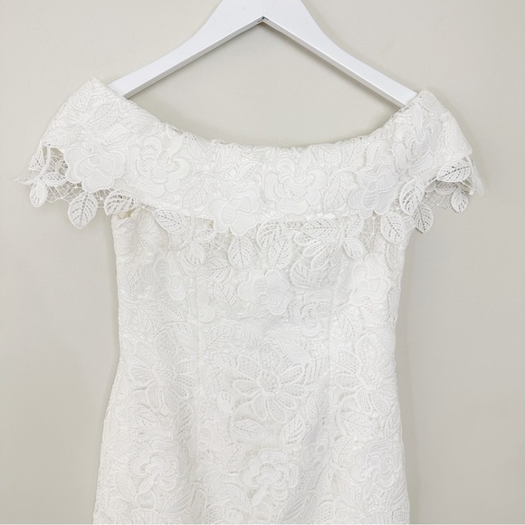 Self-Portrait Off-the-Shoulder Guipure Lace Bridal Gown - Picture 4 of 16